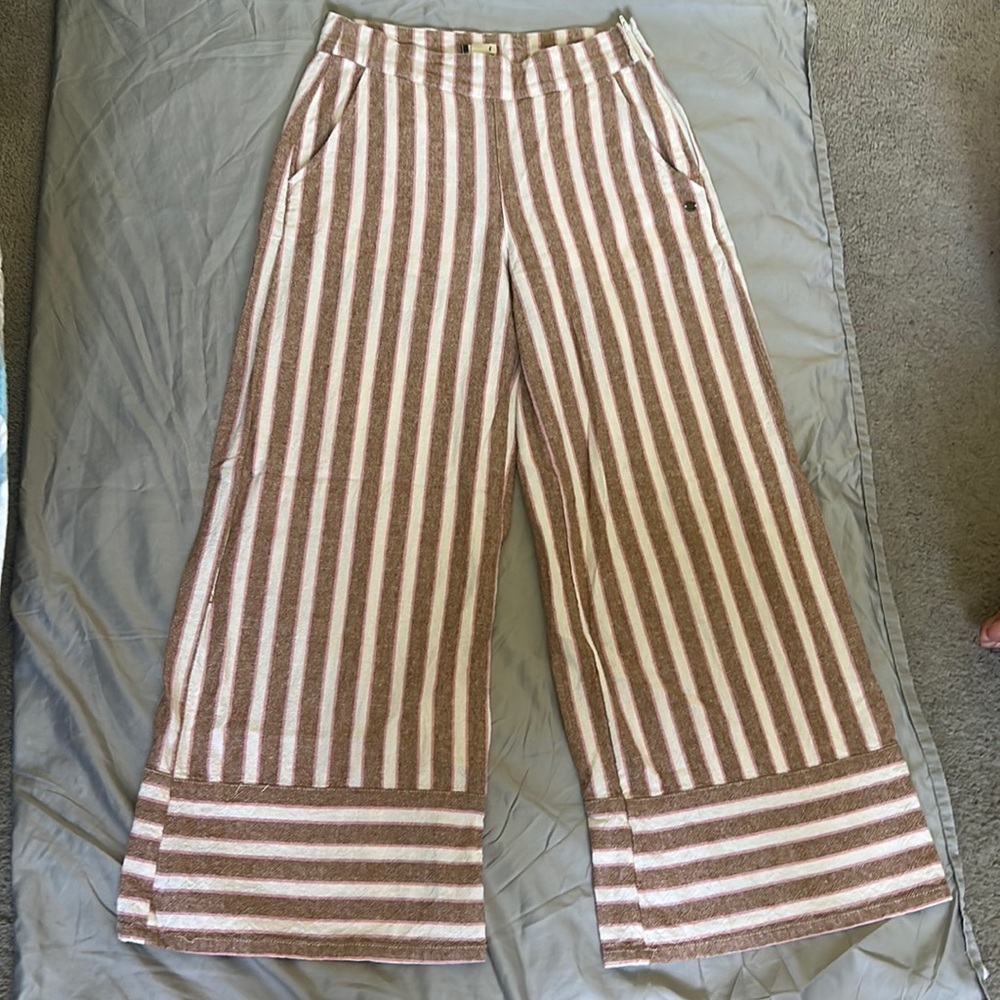 Roxy Size Small Excellent Condition - image 1